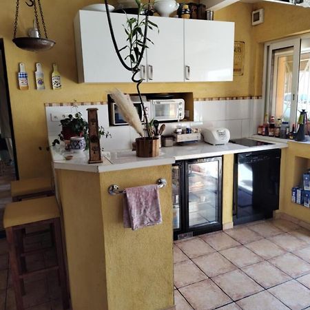 Dorm Hostel Camp Backpackers Marseille Extérieur photo